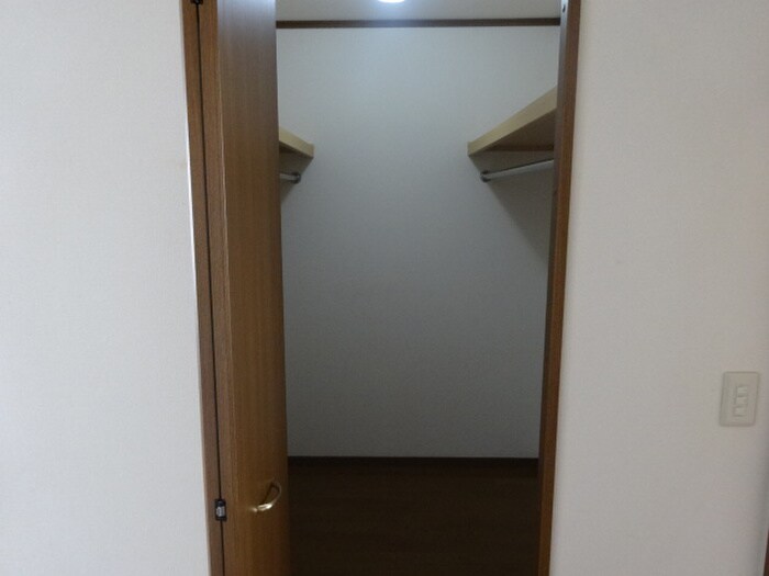 物件内観写真13　(収納)