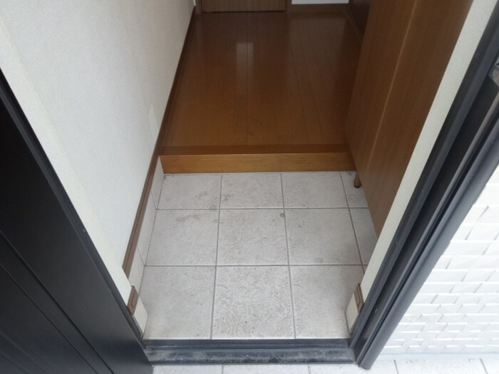 物件内観写真21　(玄関)