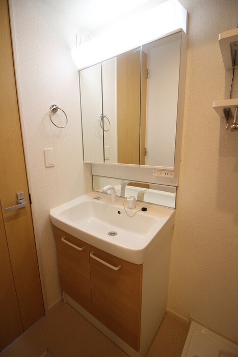 物件内観写真13　(洗面)