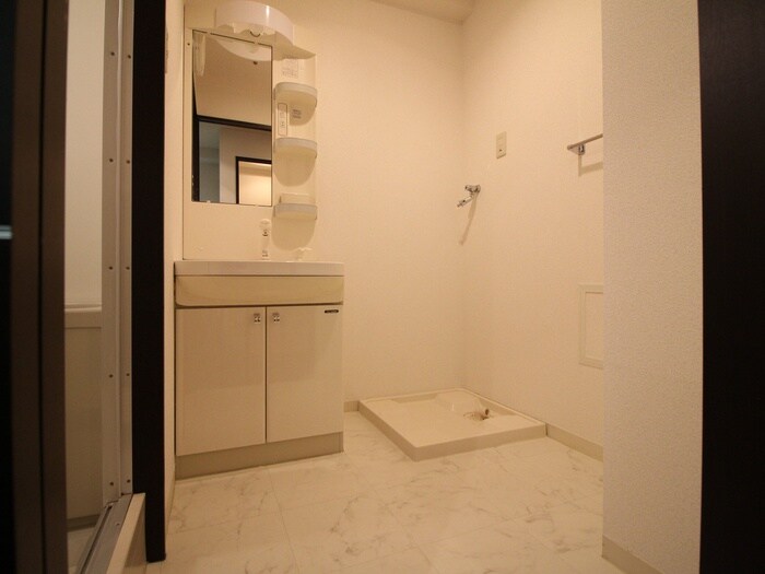 物件内観写真8　(洗面)