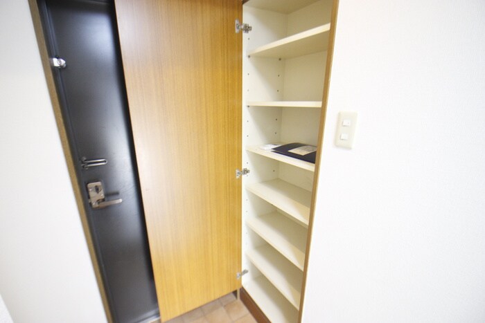物件内観写真17　(靴箱)