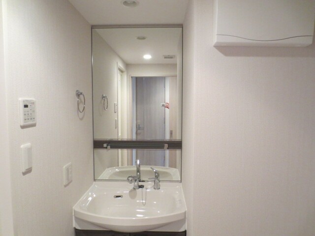 物件内観写真9　(洗面)