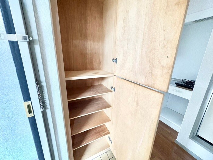 物件内観写真11　(靴箱)