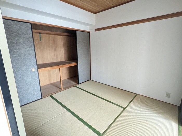 物件内観写真8　(居室)