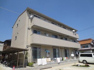 カーサシャルマンA棟外観写真