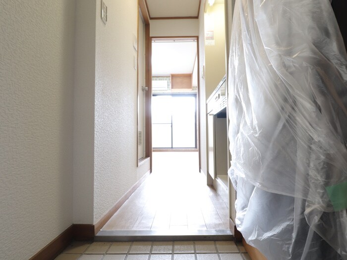 物件内観写真7　(玄関)