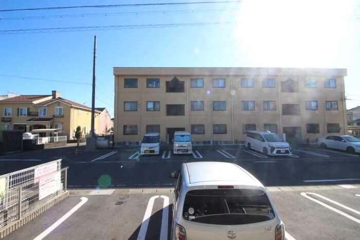 物件内観写真22　(室内からの展望)