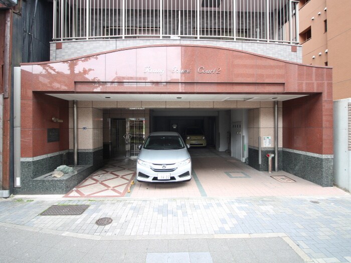 物件外観写真5　(駐車場)