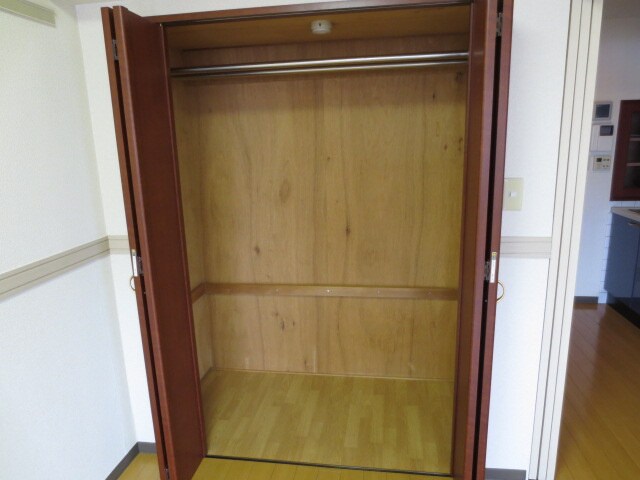物件内観写真15　(収納)