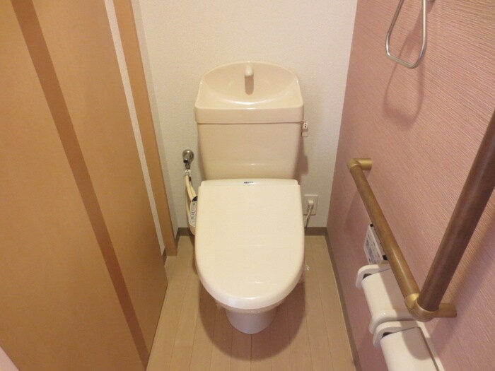 物件内観写真15　(トイレ)