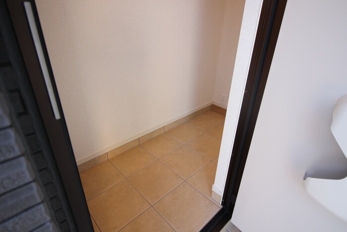 物件内観写真19　(玄関)