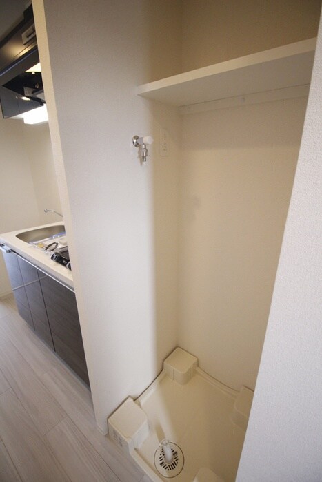 物件内観写真11　(洗濯機置場)