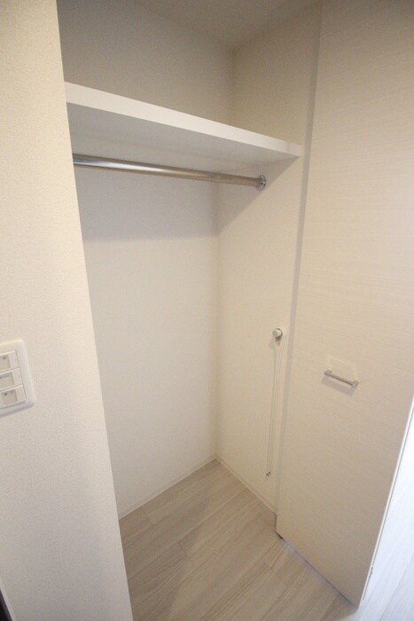 物件内観写真16　(収納)