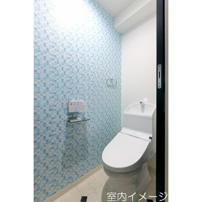 物件内観写真12　(トイレ)