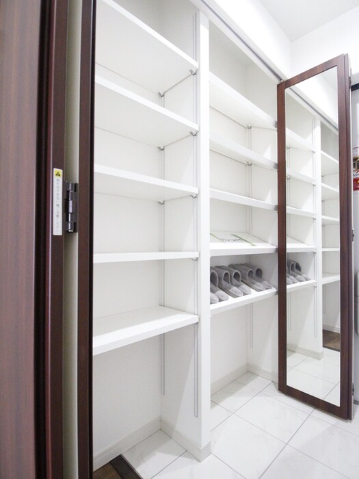 物件内観写真14　(靴箱)