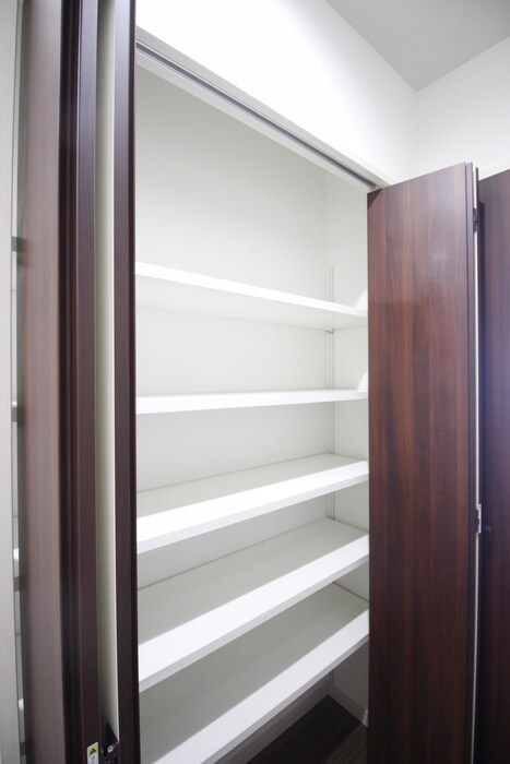 物件内観写真21　(収納)