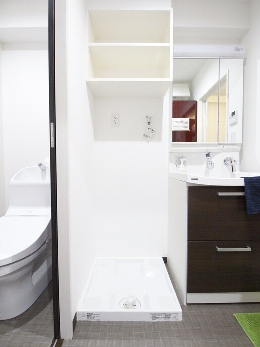 物件内観写真21　(洗濯機置場)