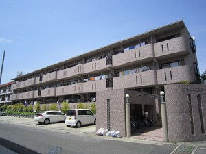 ファランステ－ル外観写真