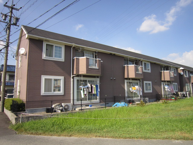 コスモスクエアＢ