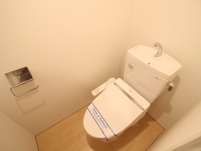 物件内観写真11　(トイレ)