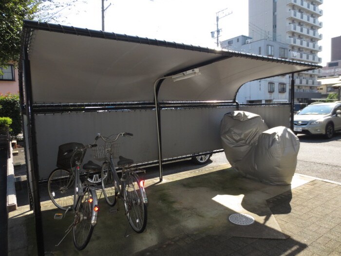 物件外観写真3　(駐輪場)