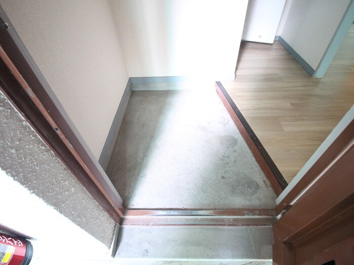 物件内観写真22　(玄関)