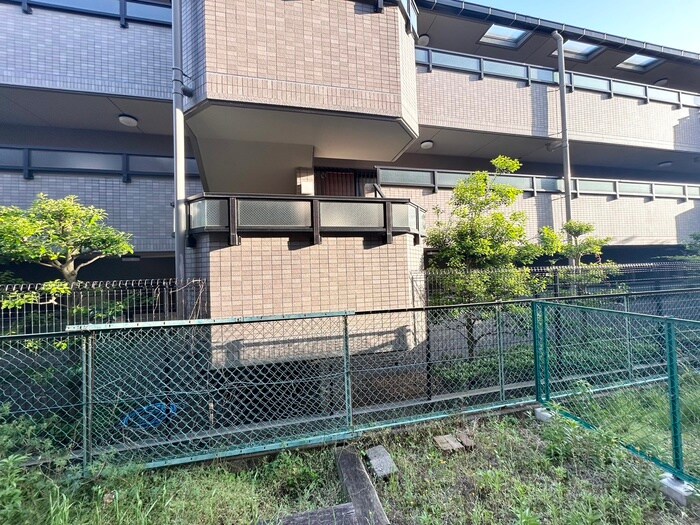 物件内観写真16　(室内からの展望)