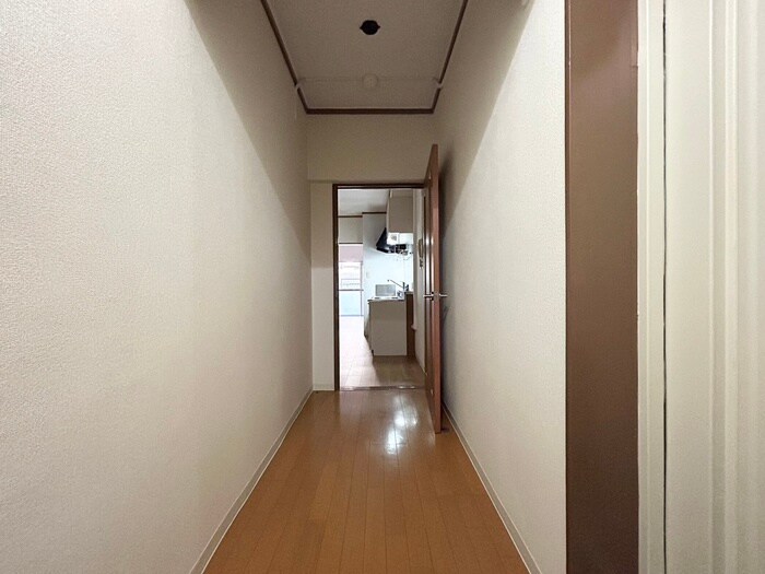 物件内観写真19　(廊下)
