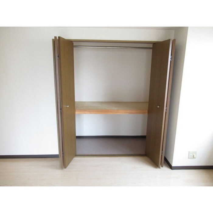 物件内観写真7　(収納)