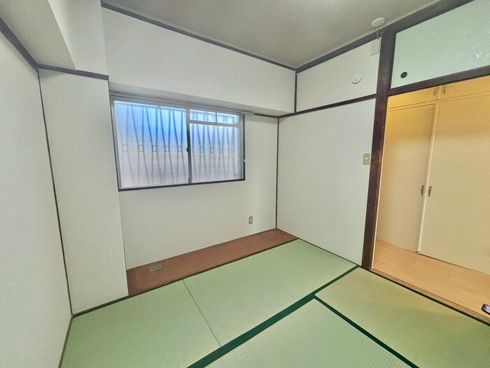 物件内観写真11　(居室)