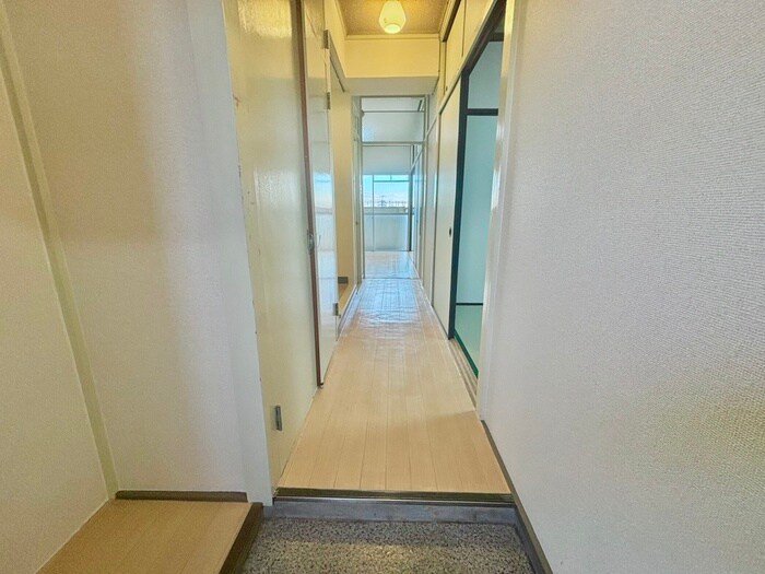 物件内観写真19　(玄関)