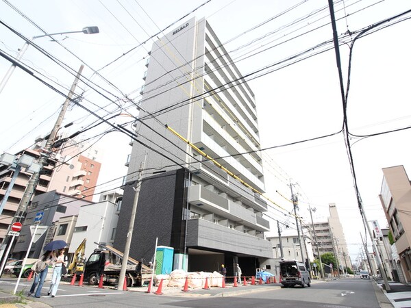 建築中