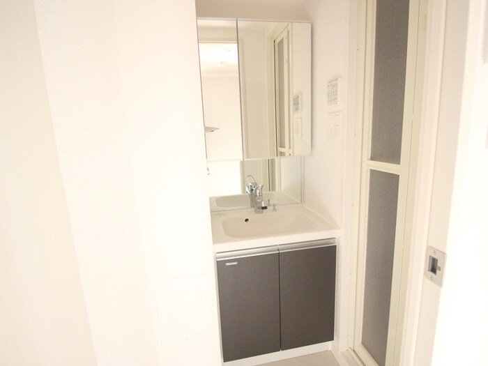 物件内観写真15　(洗面)