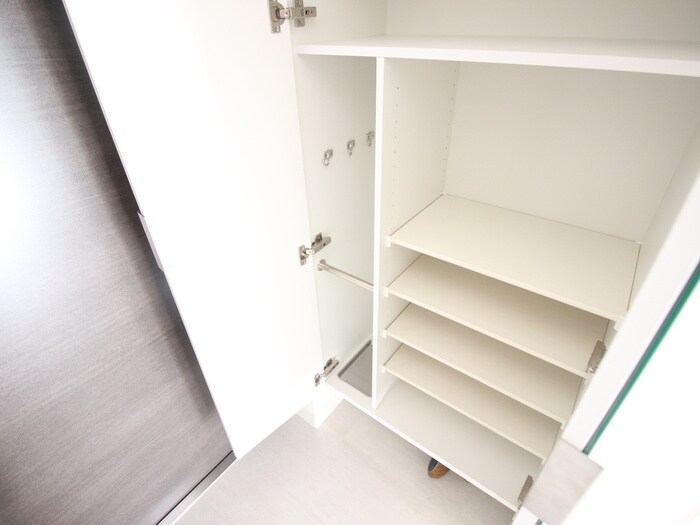 物件内観写真16　(靴箱)