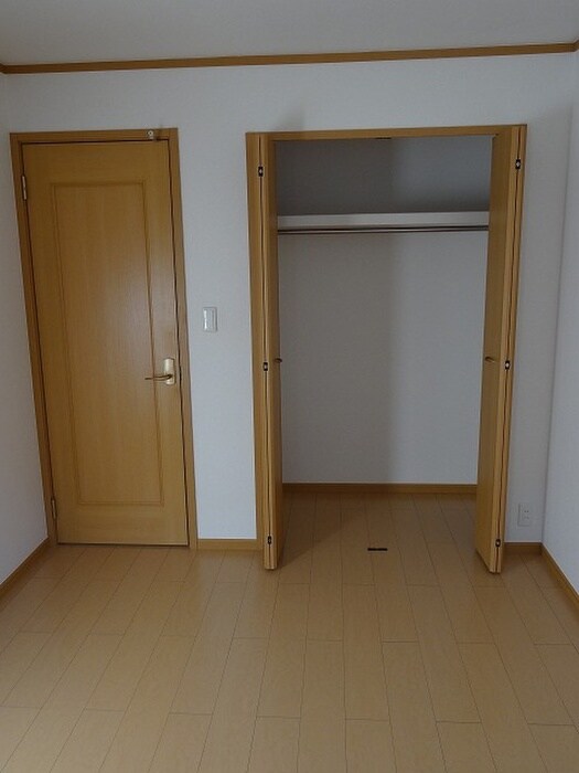 物件内観写真12　(収納)