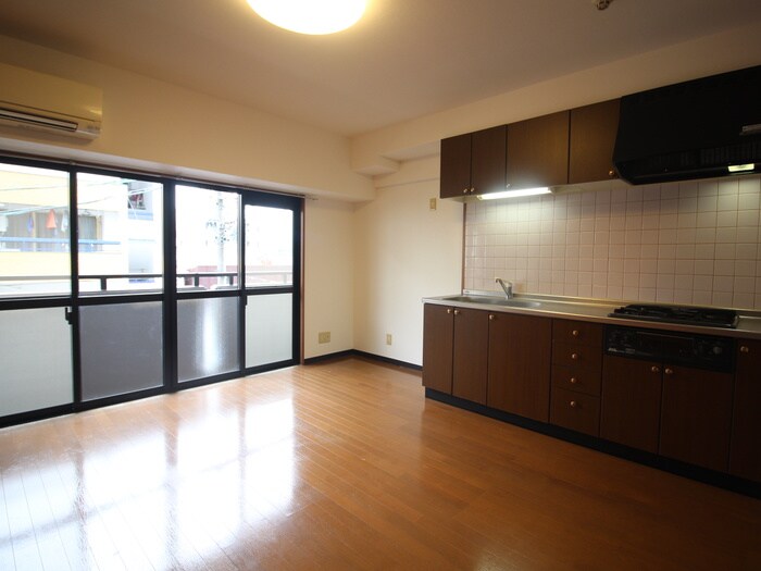 物件内観写真8　(居室)