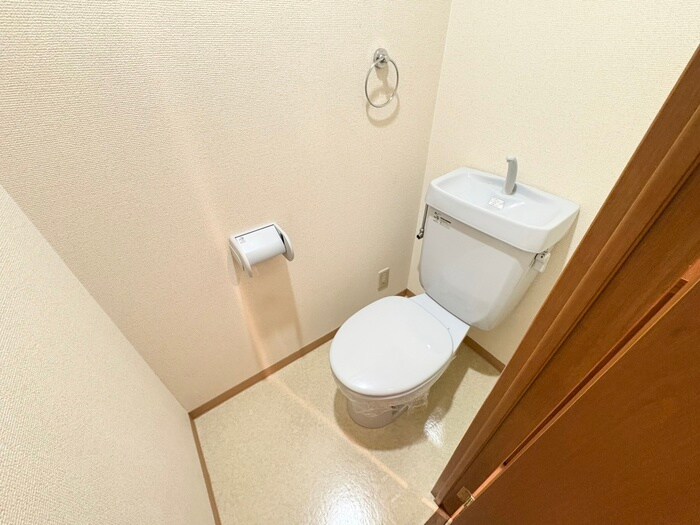 物件内観写真11　(トイレ)