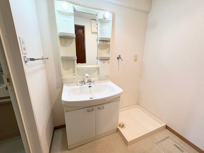 物件内観写真12　(洗面)