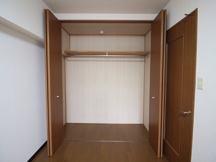 物件内観写真15　(収納)