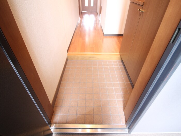 物件内観写真17　(玄関)