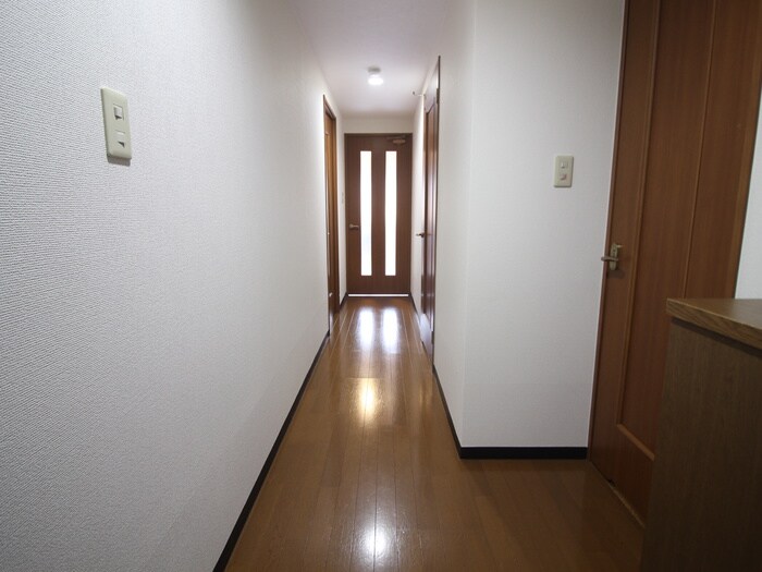 物件内観写真18　(廊下)