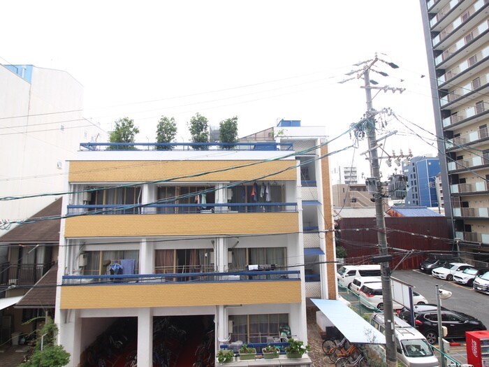 物件内観写真20　(室内からの展望)