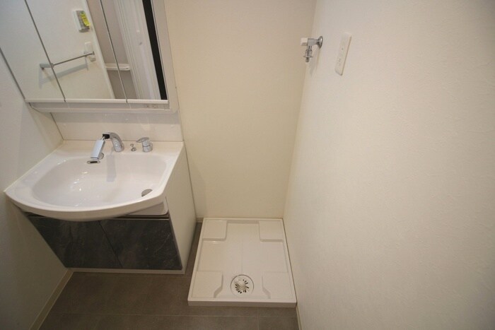 物件内観写真11　(洗濯機置場)