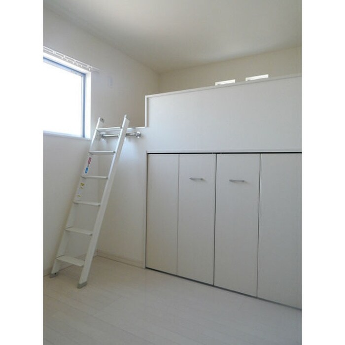 物件内観写真7　(収納)