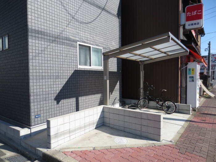 物件外観写真5　(建物設備)