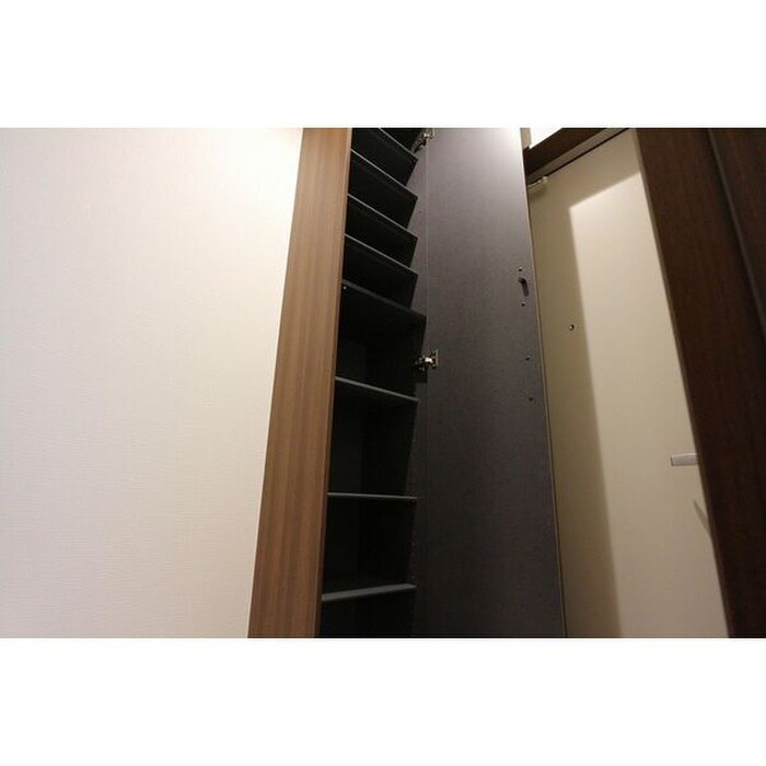 物件内観写真15　(靴箱)