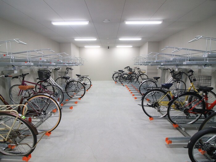 物件外観写真6　(駐輪場)