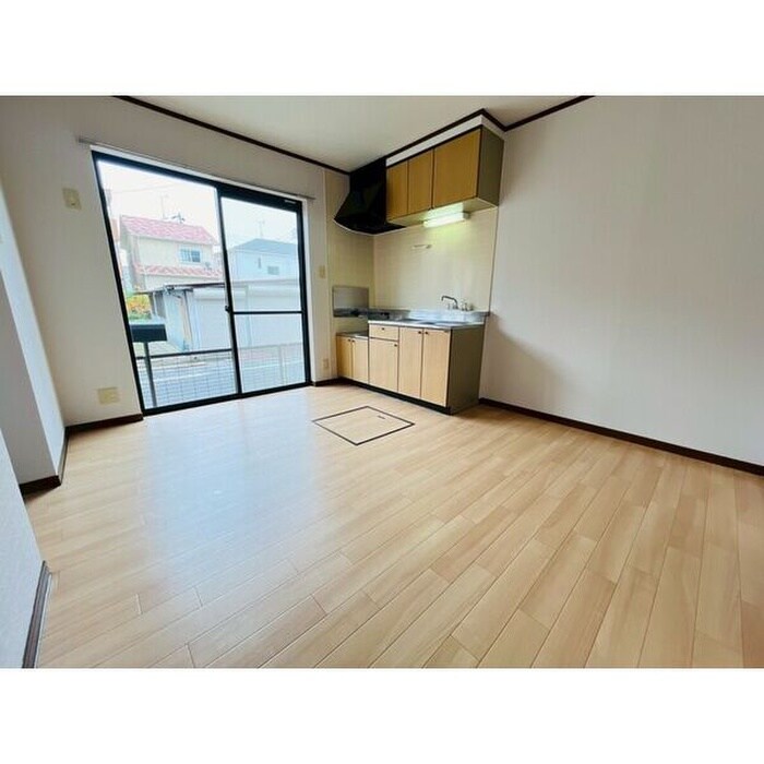 物件内観写真3　(居室)