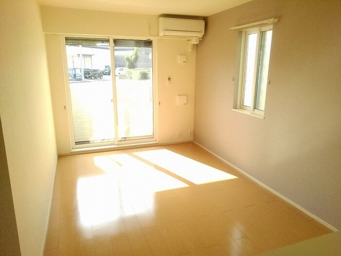 物件内観写真4　(居室)