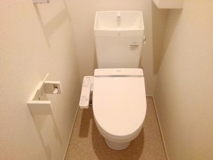 物件内観写真8　(トイレ)